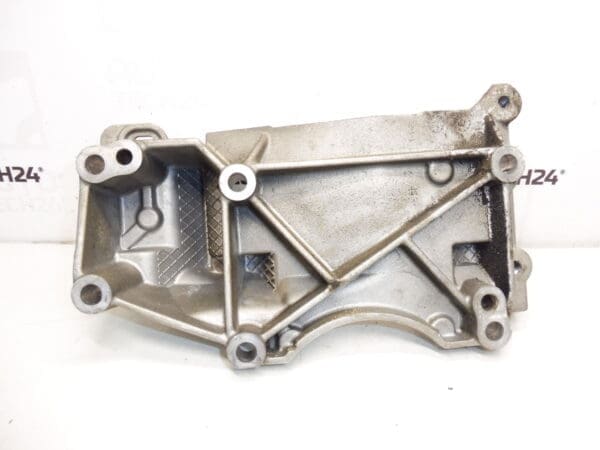 Držač alternatora 1.8 16V 2.0 16V Citroën Peugeot 9648735580 5706J8 - Slika 2
