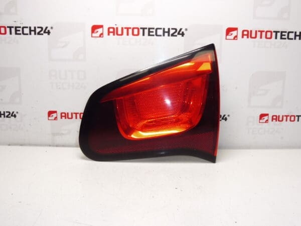 Poklopac desne stražnje svjetiljke Citroën C3 II 89090140