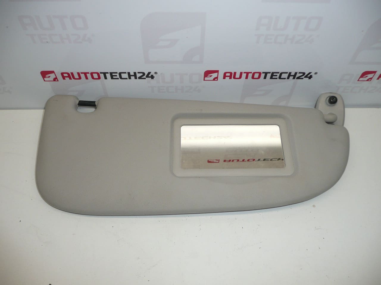 Štitnik za suvozač Citroën Peugeot 8143HE