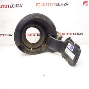 Poklopac rezervoara Peugeot 308 1518C9