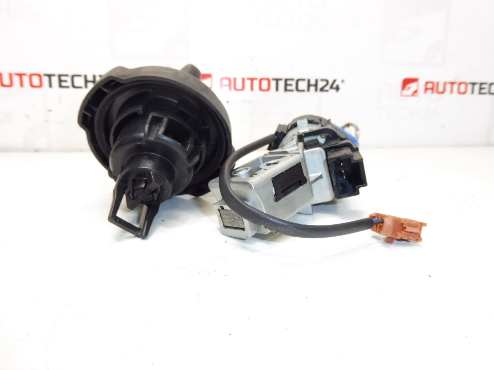 Razvodna kutija Peugeot 308 4162KF 4162SS 1508H7 - Slika 2