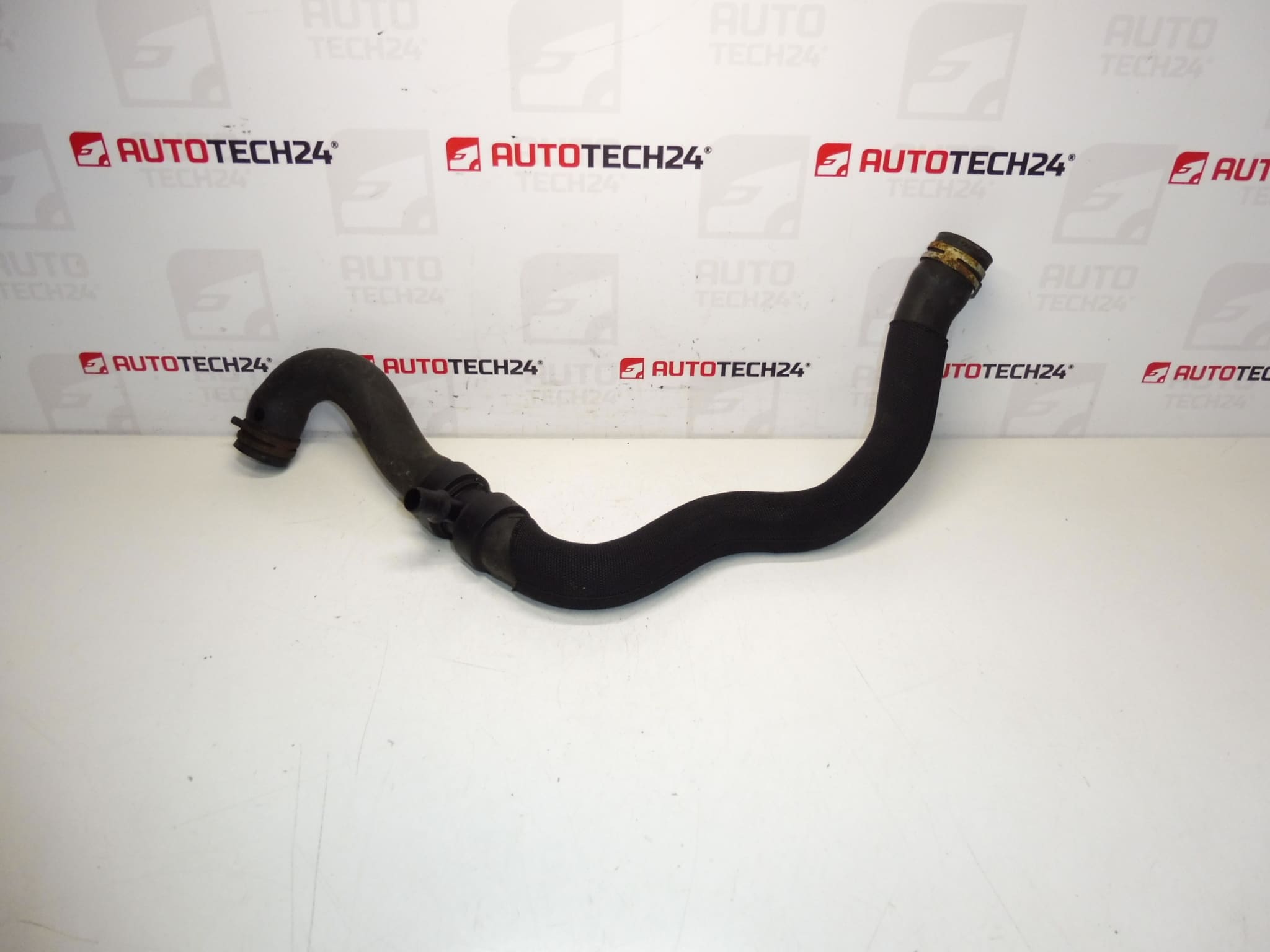 Cijev za vodu Citroën Peugeot 2.0 HDI 135208