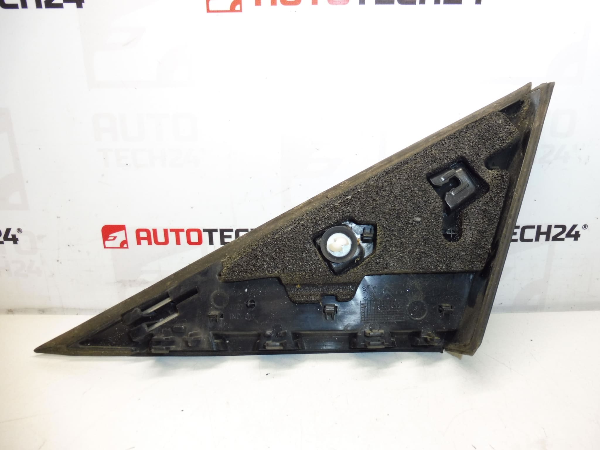 Poklopac ispred desnog retrovizora Peugeot 3008 i 5008 96842432XY 9025T0 - Slika 2