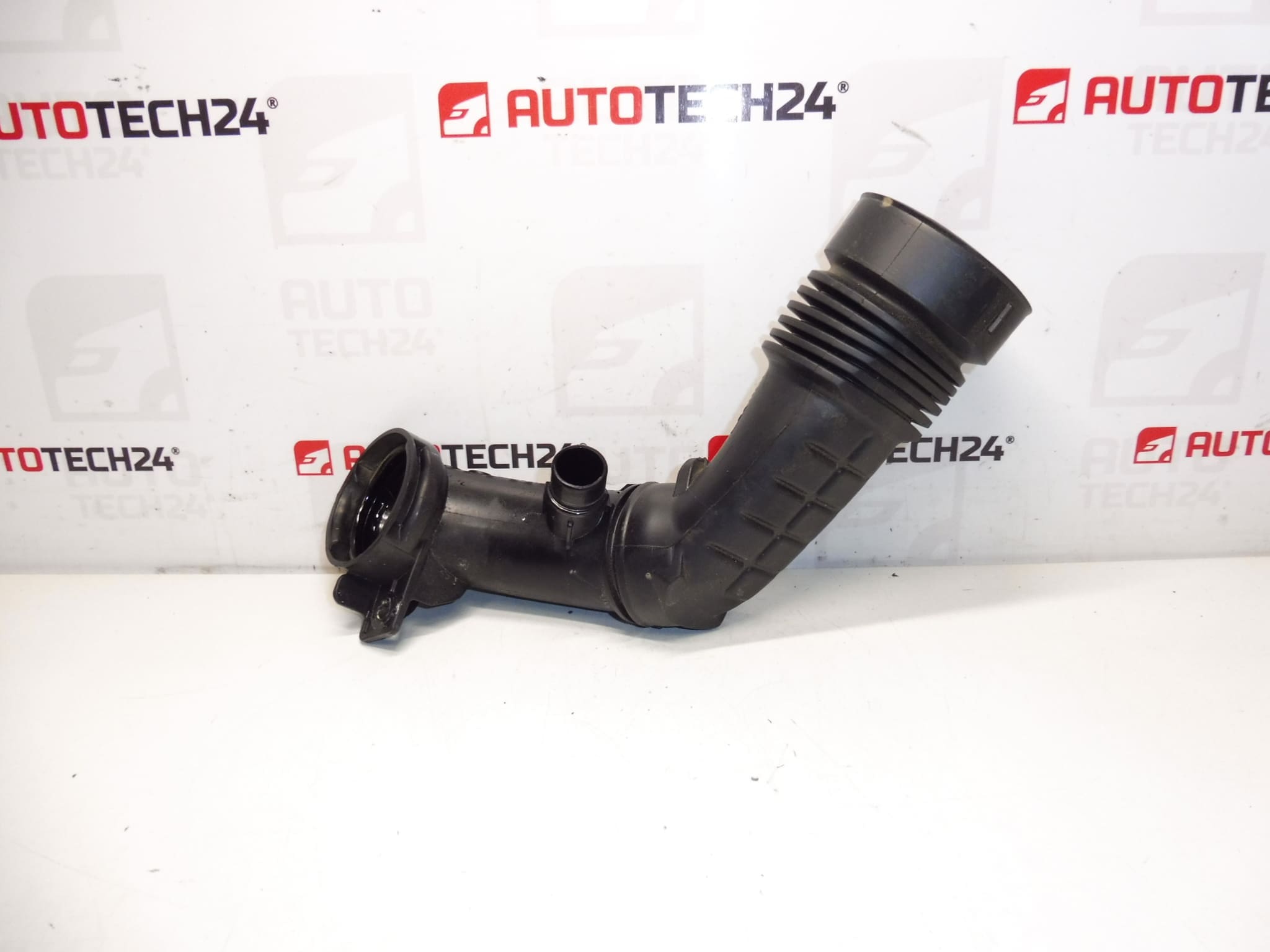 Zračni priključak 1.5 HDI Citroën Peugeot 9810921180