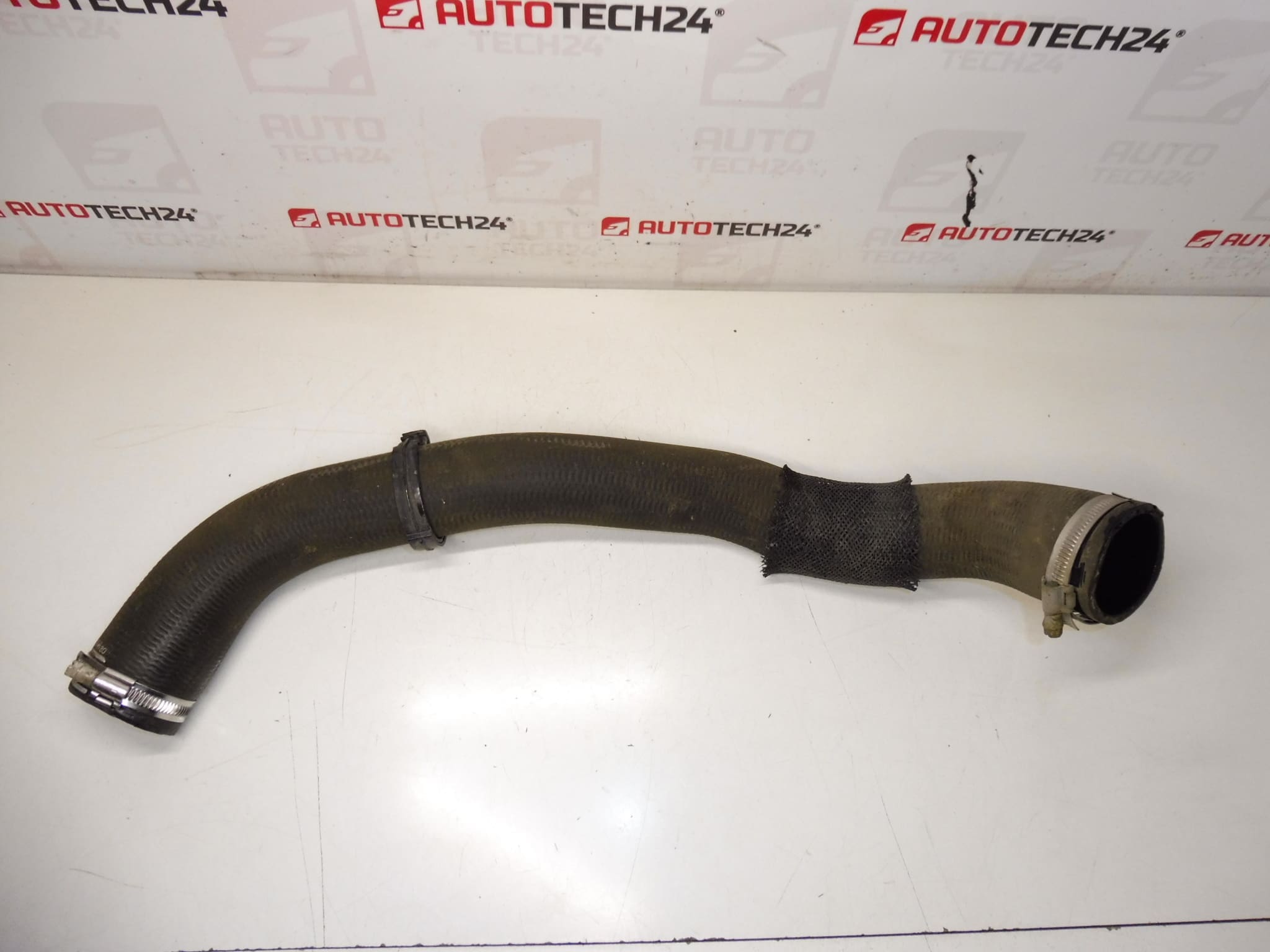 Zračni priključak 1.5 HDI Citroën Peugeot 9820100680 - Slika 2