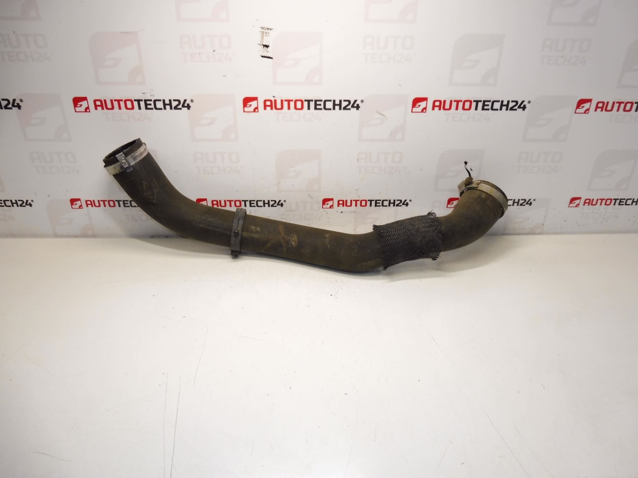 Zračni priključak 1.5 HDI Citroën Peugeot 9820100680